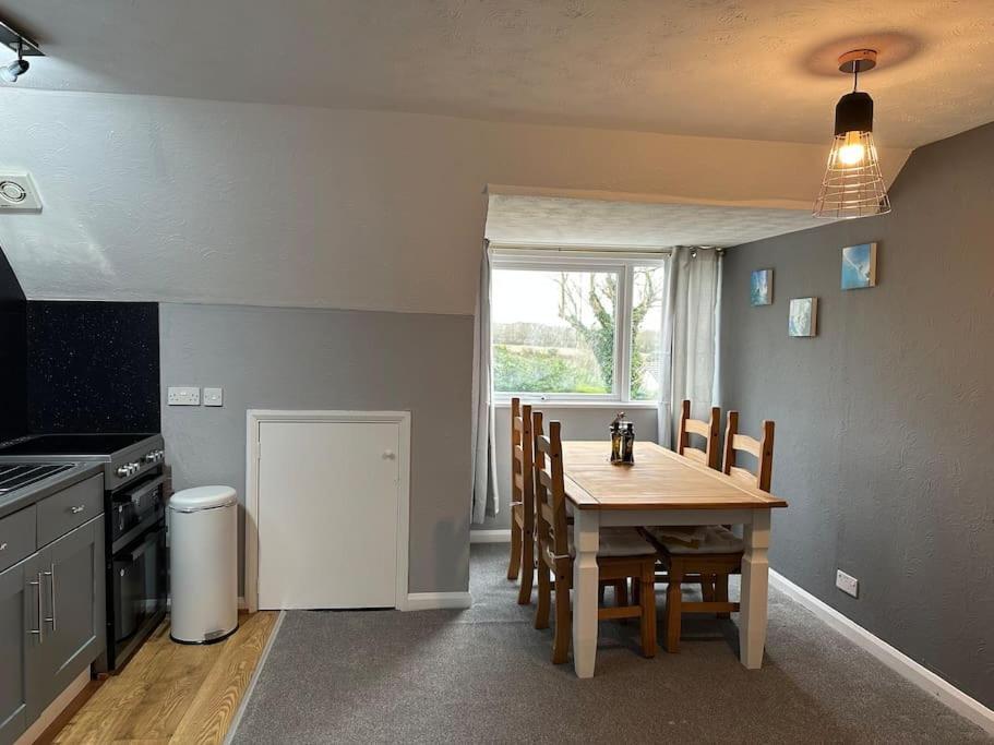 Faldouet 3 Bed Flat In Rock Saint Minver Bagian luar foto