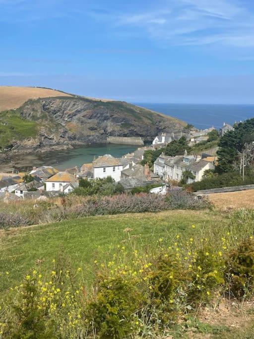 Faldouet 3 Bed Flat In Rock Saint Minver Bagian luar foto