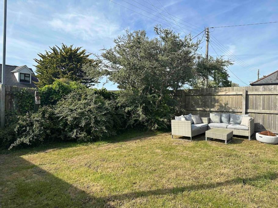 Faldouet 3 Bed Flat In Rock Saint Minver Bagian luar foto